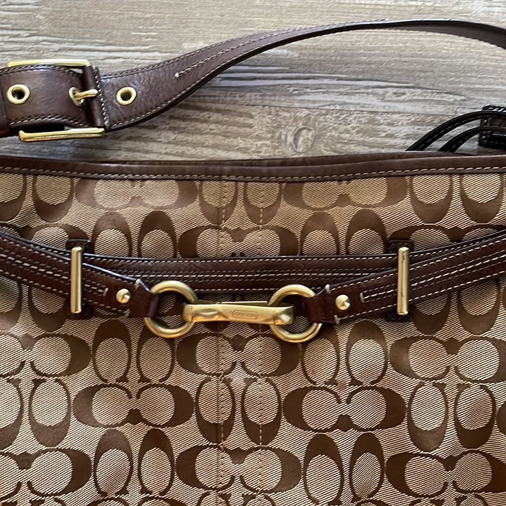Coach authentic Bag - Picture 2 of 4